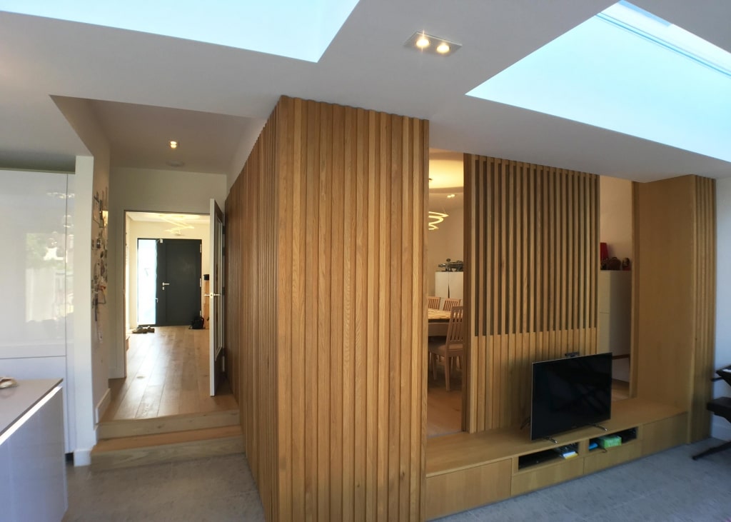 Elevate Your Home: 10 Benefits of Choosing a Quality Builder in London internals